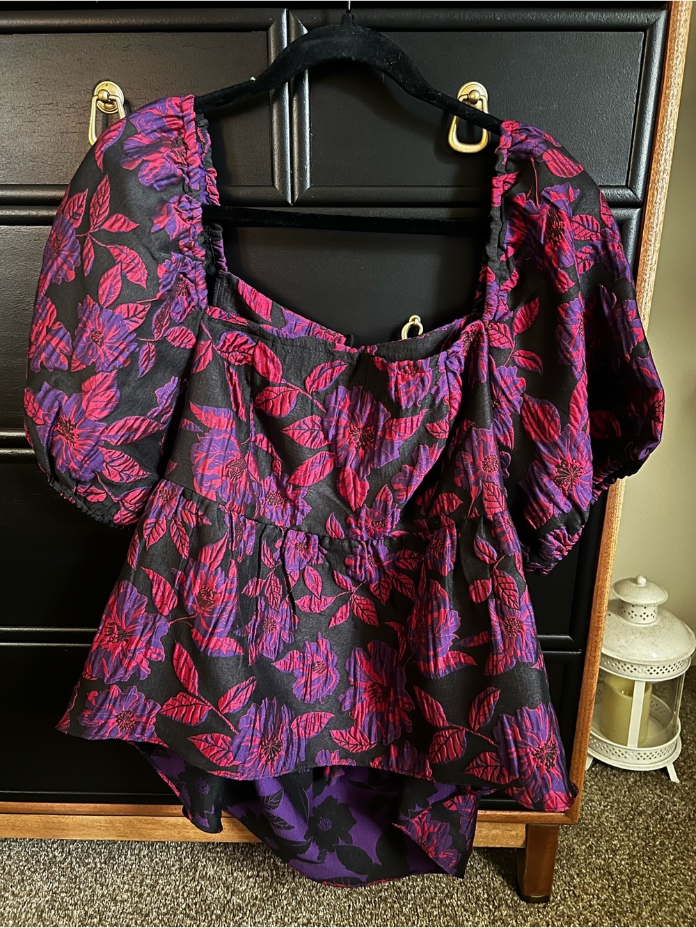 Sachin & Babi Women's Black Puff Sleeve Top with Pink & Purple Floral Print